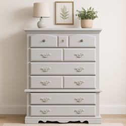 Pretty Dresser 