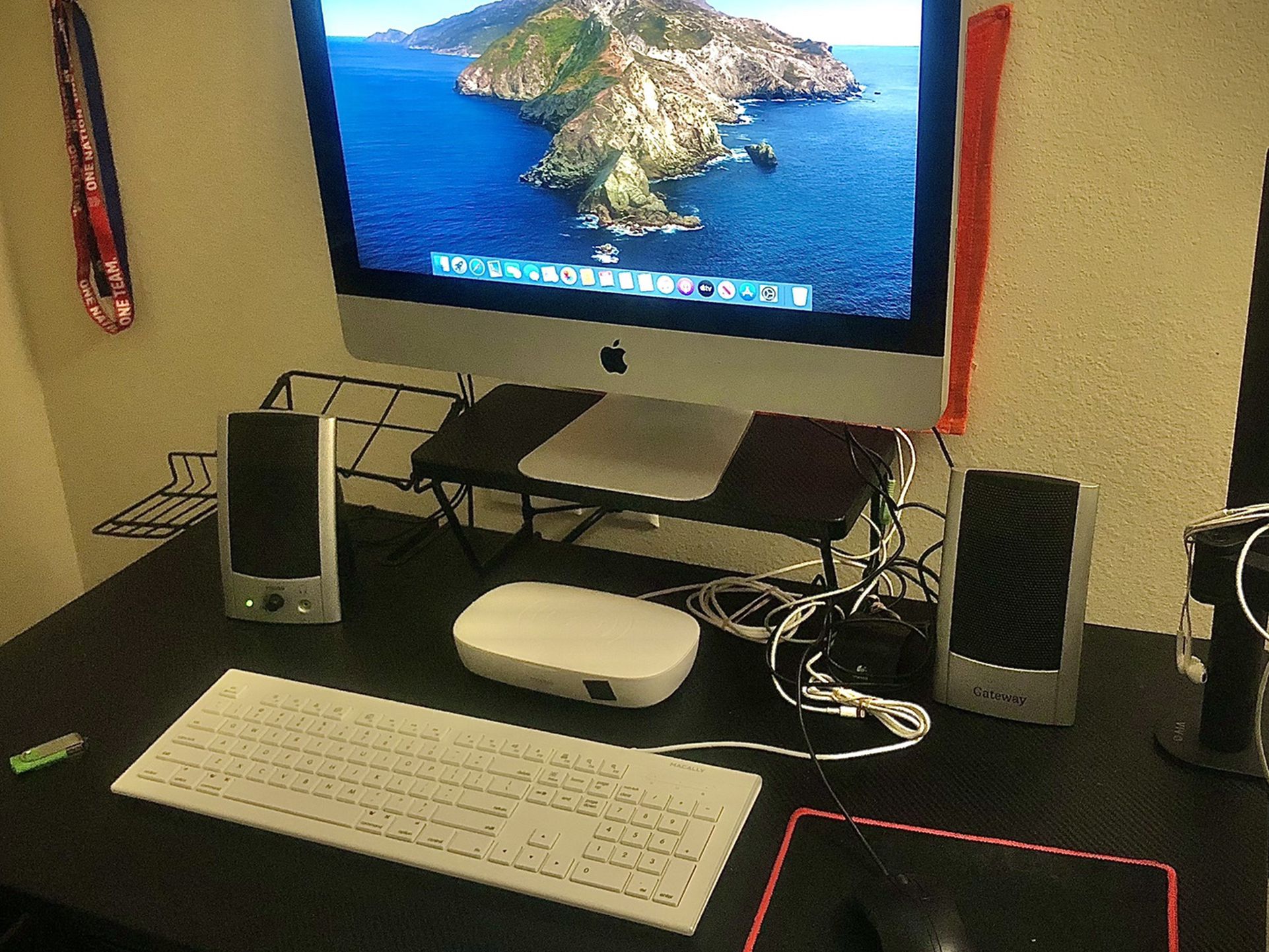 Late 2009 iMac (Catalina Patch, 16gb ram, brand new 240gb SSD Harddrive)