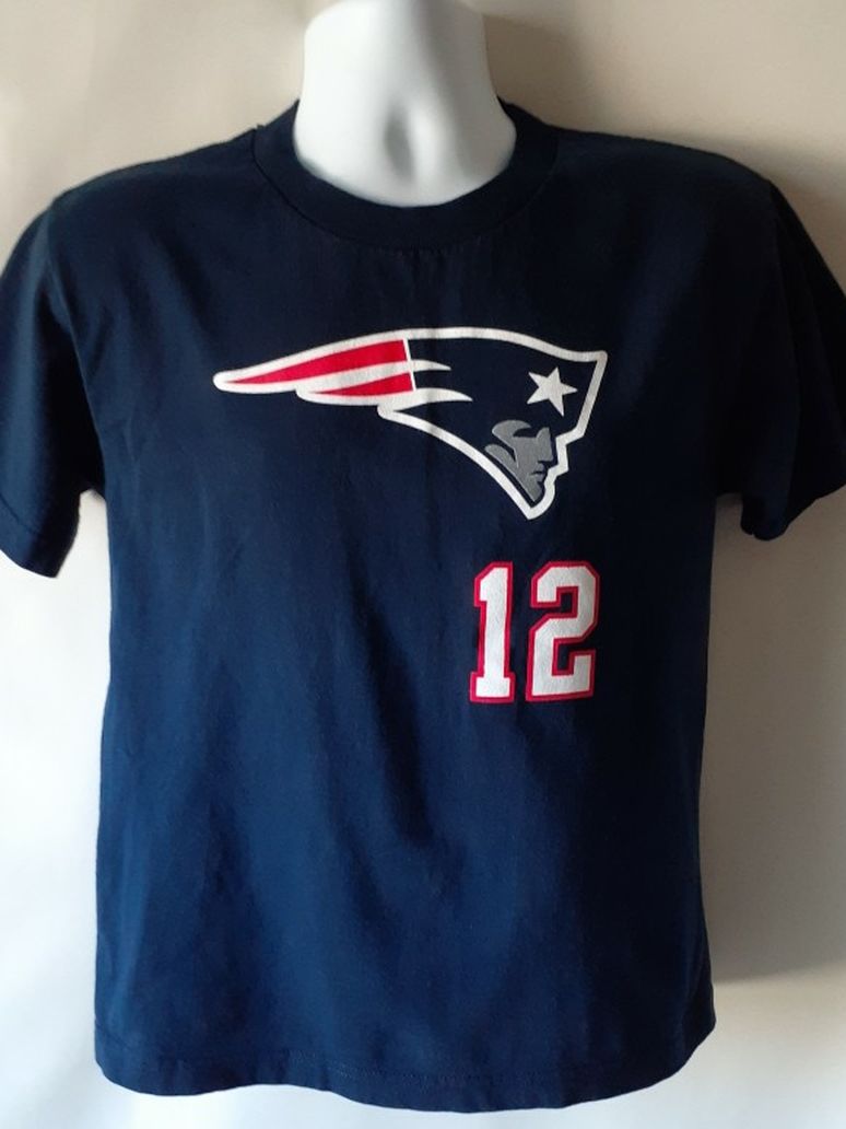 Reebok New England Patriots #12 Tom Brady boys short sleeve t-shirt size L