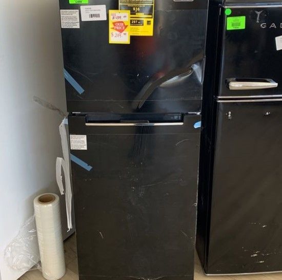 MAGIC CHEF HMDRB TOP FREEZER REFRIGERATOR 80