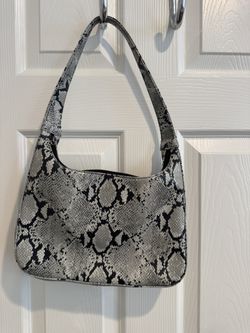 On Trend Steve Madden Snake Print Purse Handbag