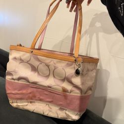 Coach Bag !!! Kinda dirty 