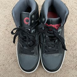 Boys hi tops Sz 5