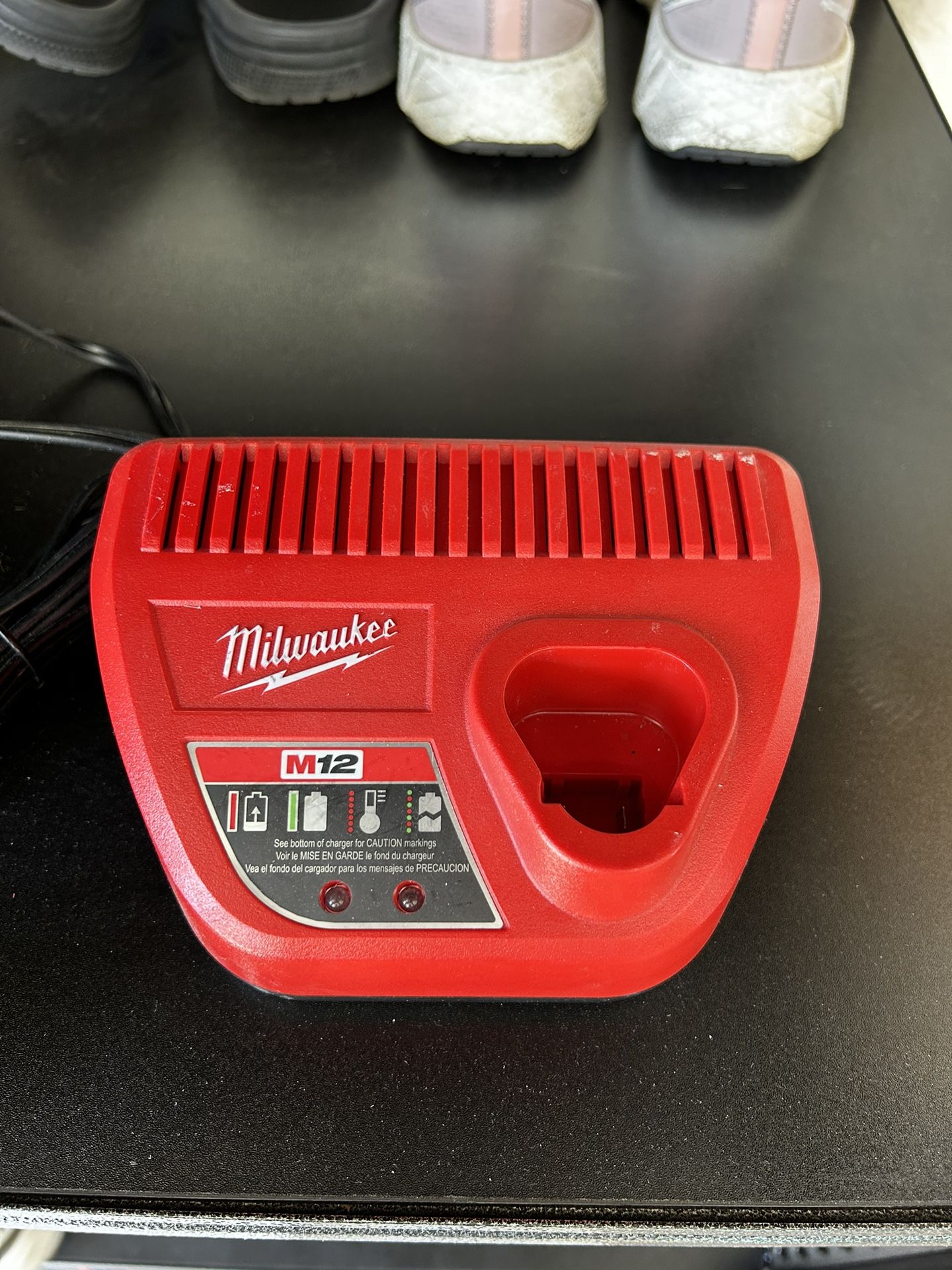 Milwaukee M12 Battery Charger