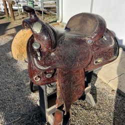 Gorgeous Circle Y Saddle 