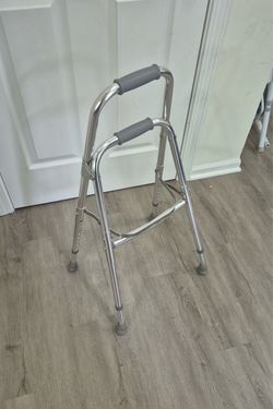 Hemi-Walker