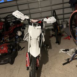 2021 125cc 4 Stroke dirtbike 