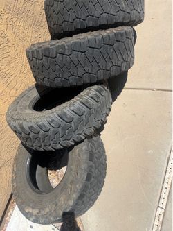4 Used 35x12.50R17