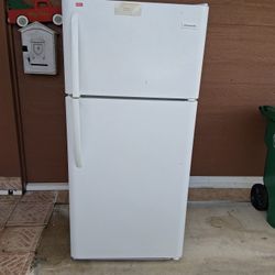 Frigidaire Refrigerator 