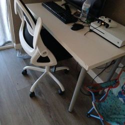 White IKEA Table  With White  Computer  Chair  !! LOOK AT DESCRIPTION !!