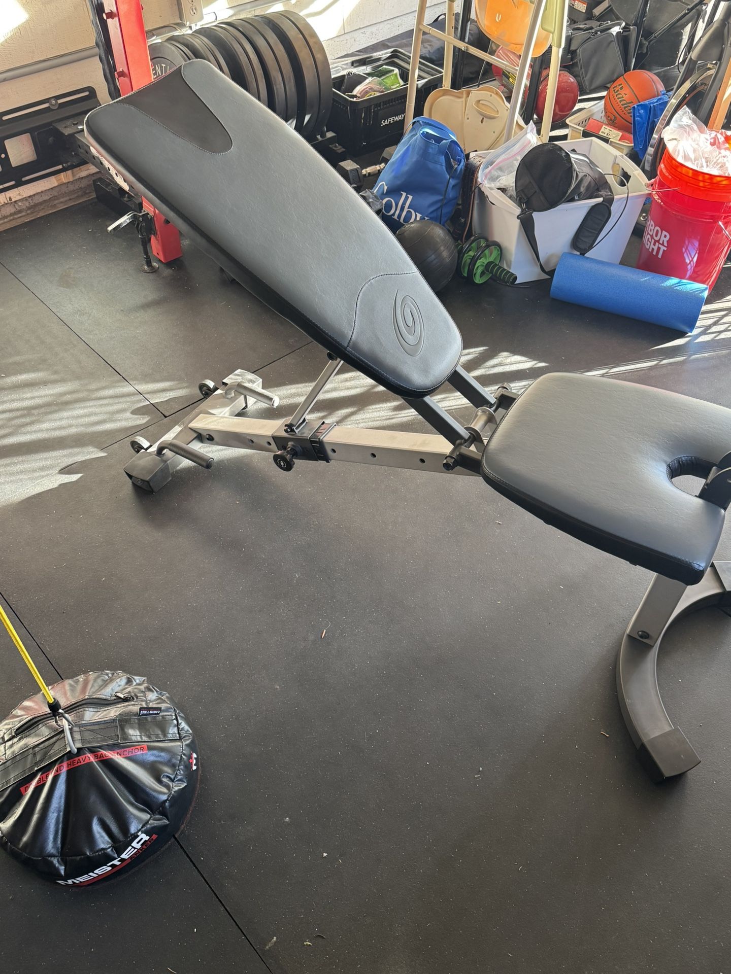 Adjustable Weight Bench
