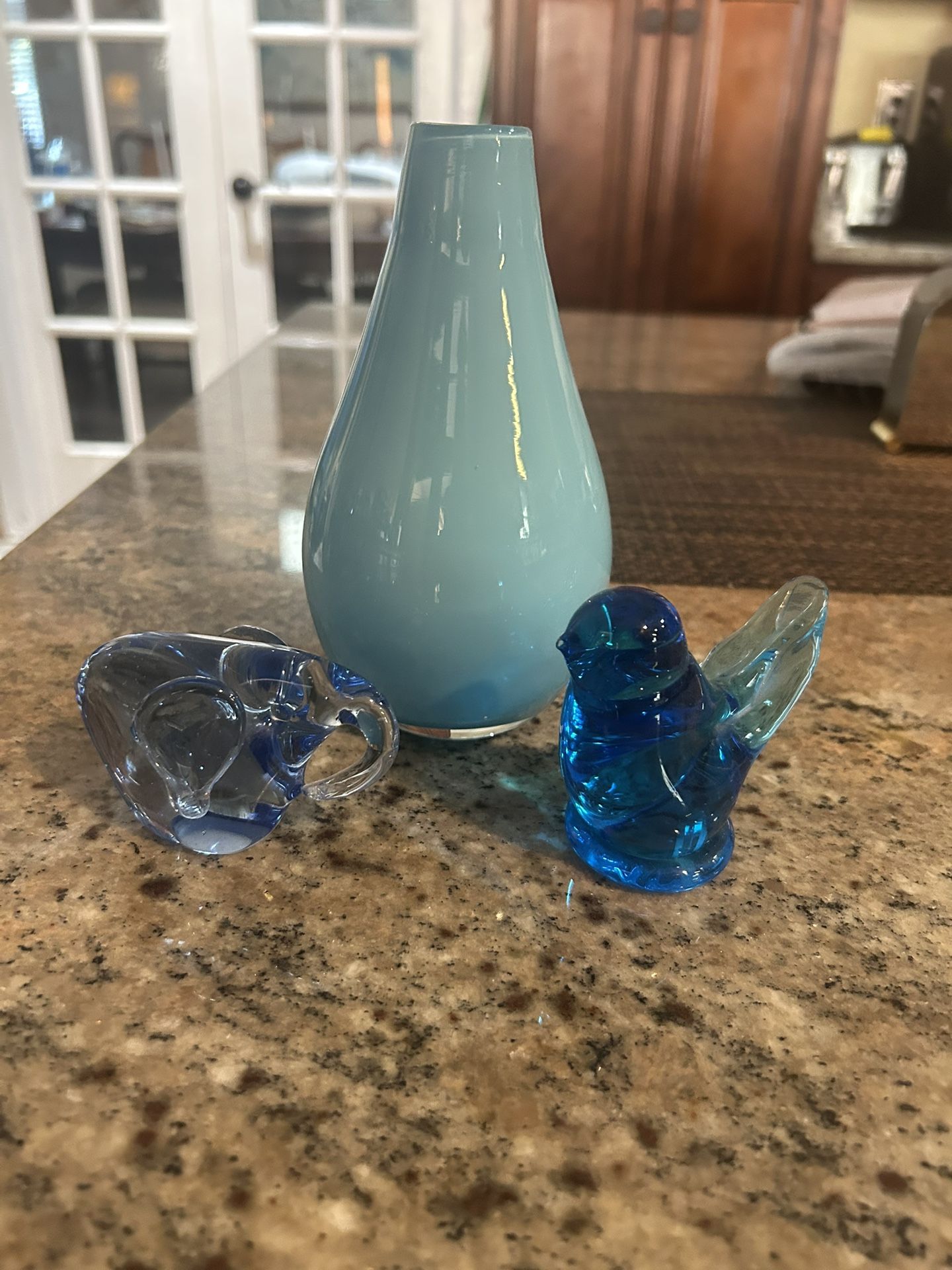 Vase And trinkets