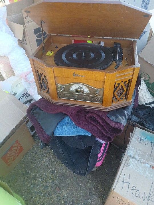 Emerson Record Cssette Vhs Amfm Player