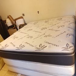 King bamboo pillowtop mattress and box spring