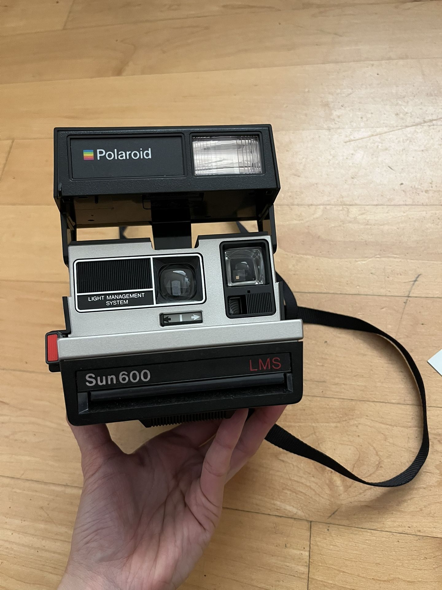 Polaroid SUN600 Camera