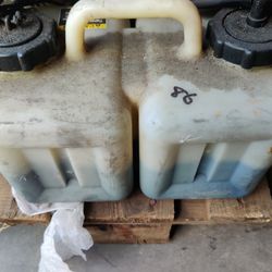 Outboard Marine Oil Reservoir