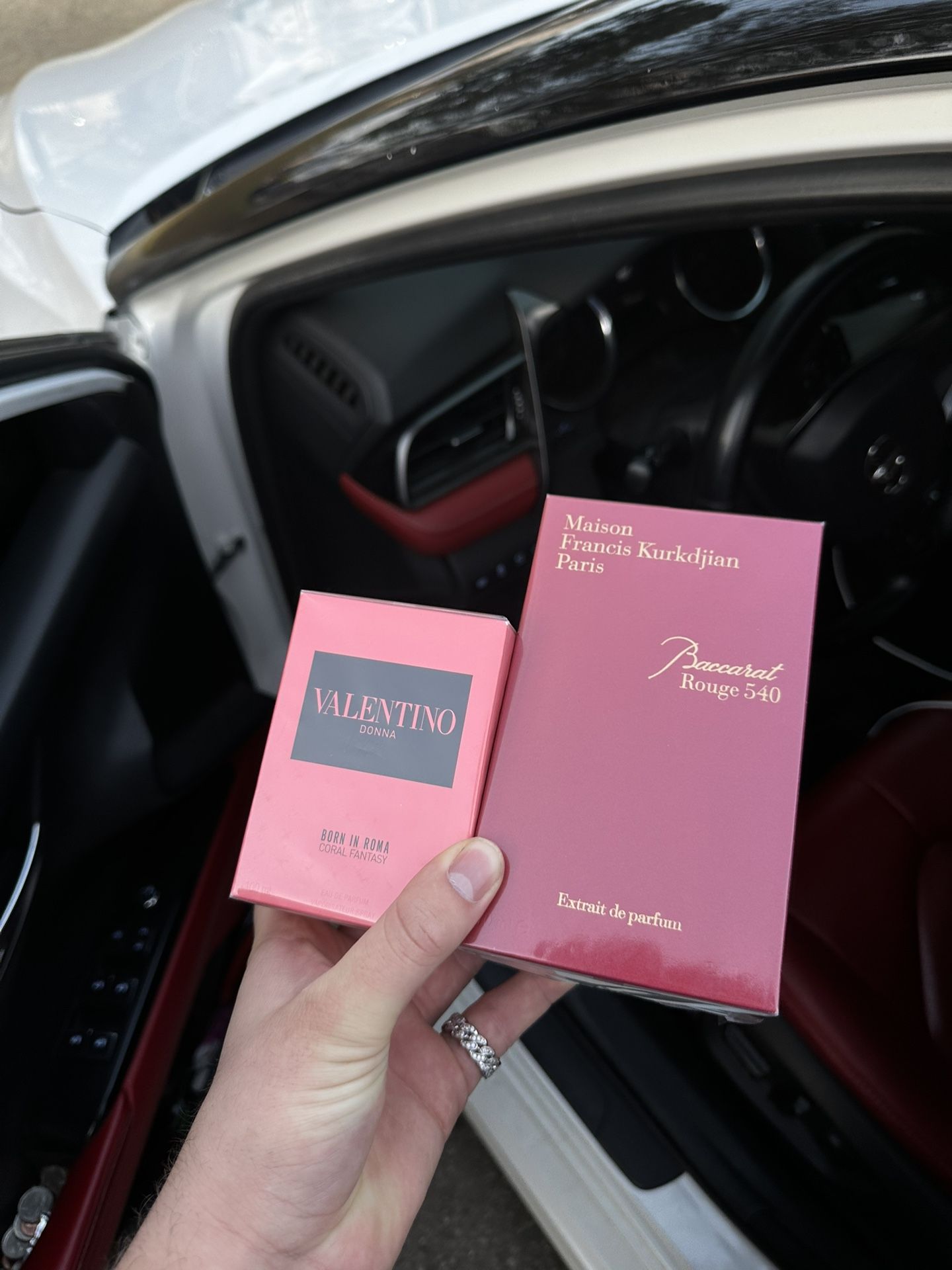 Valentino Born In Roma Coral Fantasy