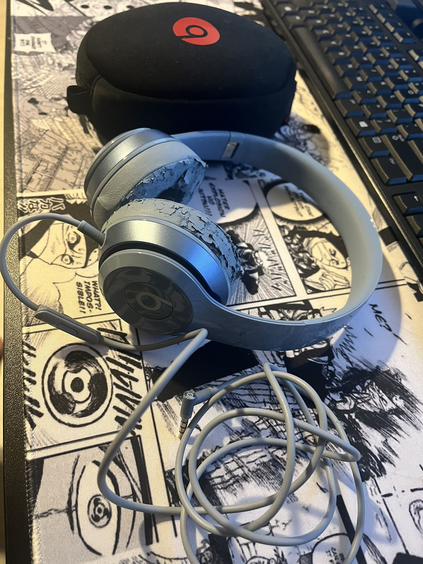 Wired Beats Solo 3 with case