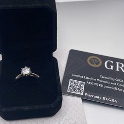 VVS1 Moissanite Engagement Ring
