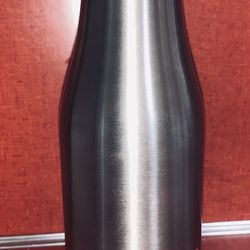 CUSTOM STAINLESS STEEL INSULATED THERMAL COLD N HOT 16.9 oz DOUBLE WALL SCREW TOP BOTTLE LIMITED FRIDAYS LOGO NEW UNUSED *** See All Photos COLLECTORS
