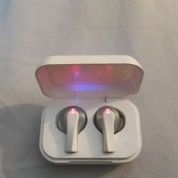 White Bluetooth 🔵 🛜 Earbuds Wireless Headphones