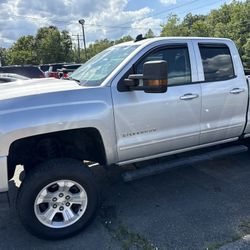 2019 Chevy Pickup LTD Z71 Package Ready To Go No Lights Clean Title  Lifted And Suspension Done 