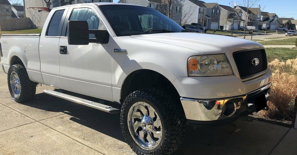 2006 FORD F150   Looks and runs GREAT