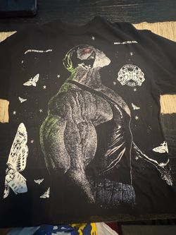 Medium Darc Sport DC Batman Bane Born in Darkness black t-shirt with graphic of a muscular figure with butterflies and stars, size M #batman #darkness