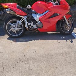 2004 Honda Vfr 800