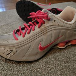 Nike Shox Tennis Shoes
