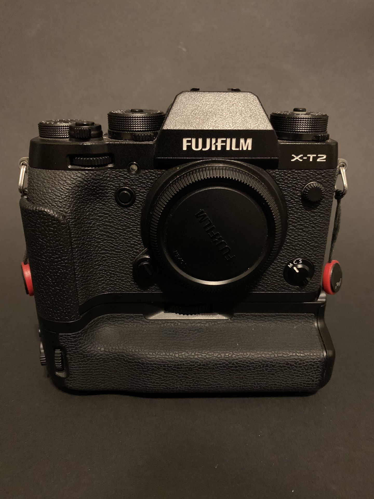 Fuji xt2 with a mekie battery grip