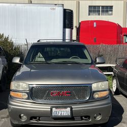 2001 GMC Yukon Denali