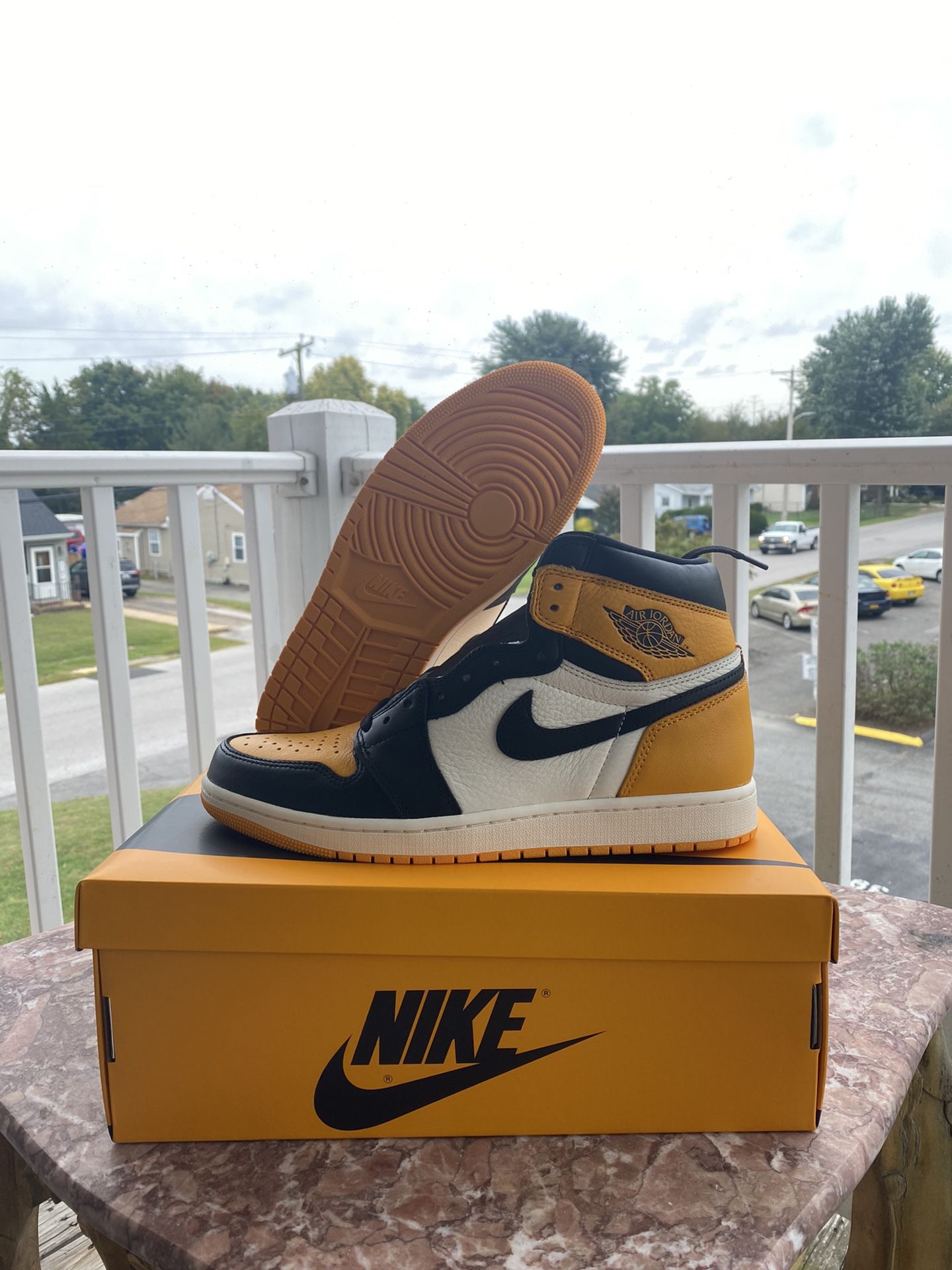 Jordan 1 Retro High OG Taxi - Size 10.5M