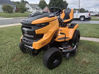 CUB CADET XT1 LT46 HYDRO AUTOMATIC RIDING MOWER