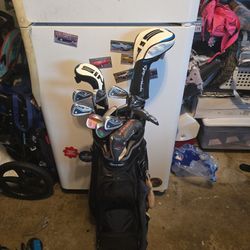 Golf Club Set With EVERYTHING