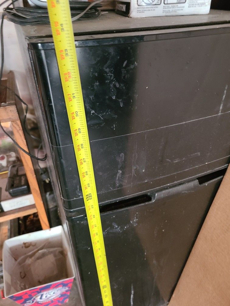 Mini Fridge, Perfect Condition Refrigerator