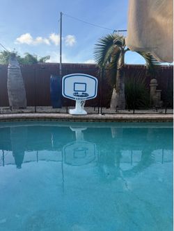 Pool hoop