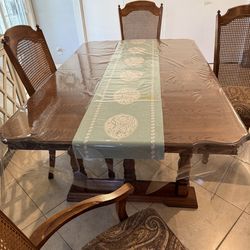 Dining Table + 4 chairs