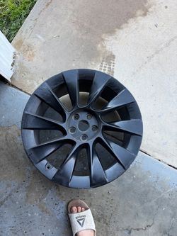 Model y rims
