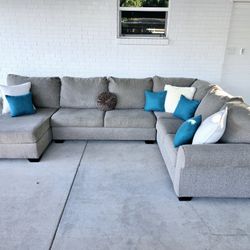 Sectional Couch Great Condition Super Clean And Comfy