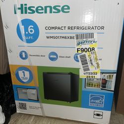 Hisense - Mini Fridge 