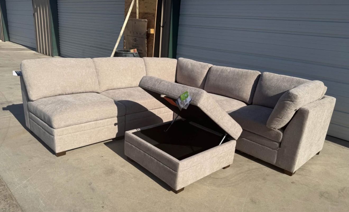 6 PIECE MODULAR SECTIONAL WITH STORAGE OTTOMAN 