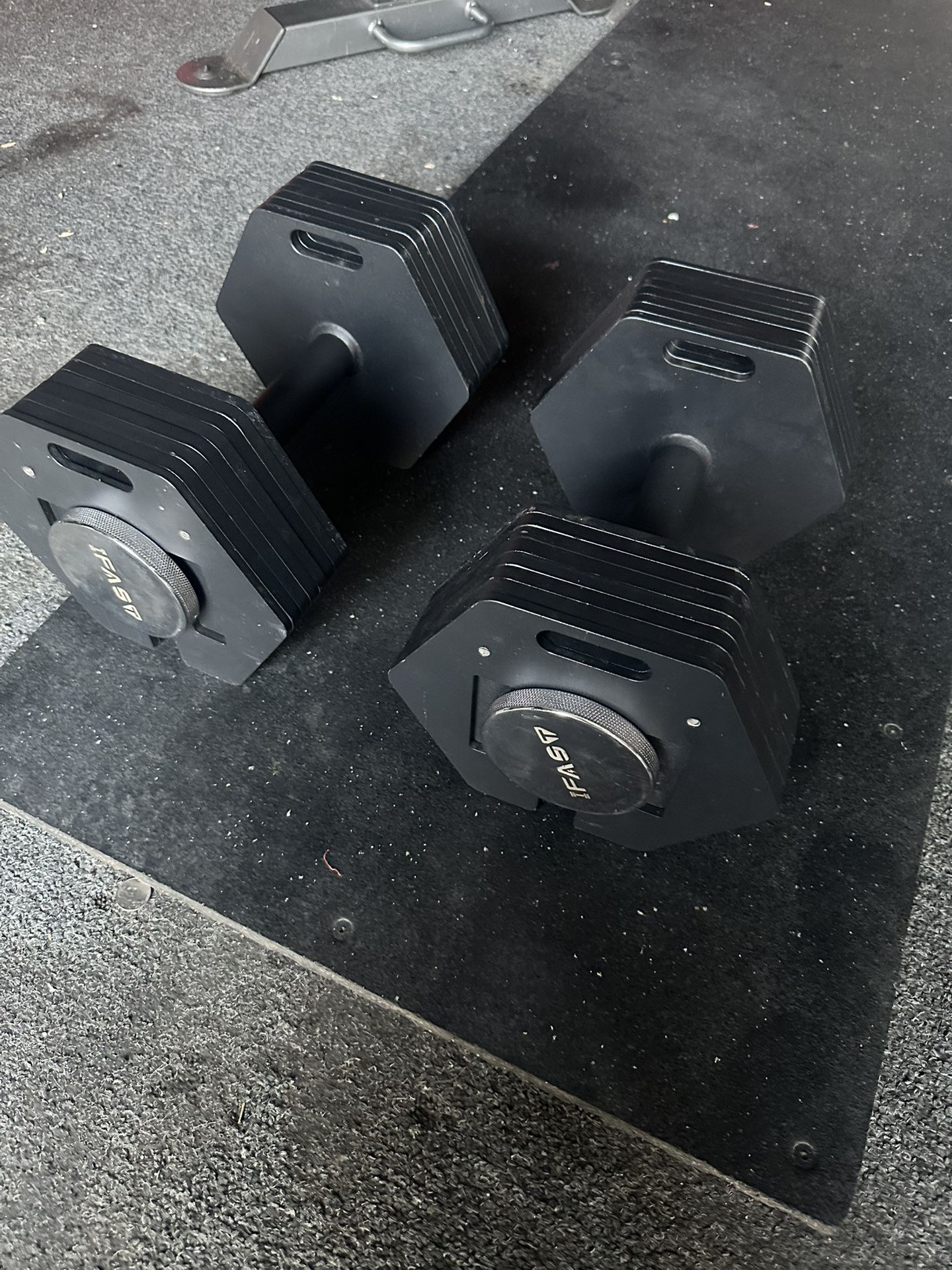 Adjustable Dumbbells