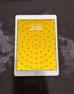 Ipad 7 32GB 10.2” iOS 18 -Read Description