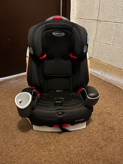 Graco CarSeat no front straps very good condition Used