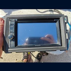 Kenwood Double Din Touchscreen Head Unit