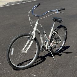 Giant Simple-7 Comfort Cruiser Bike 