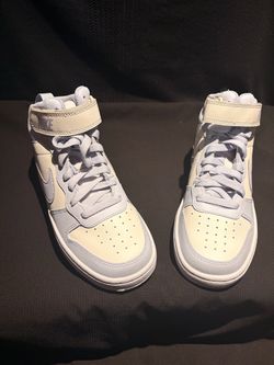 Nike youth mid-Top White Sneakers
