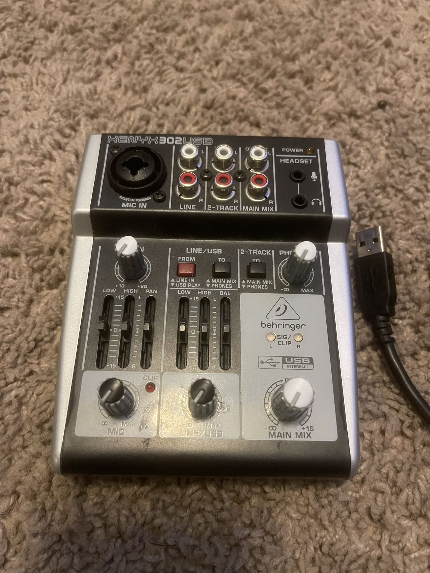 Audio mixer with usb