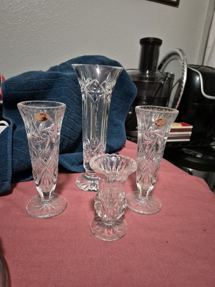 Crystal kendall holder NEW